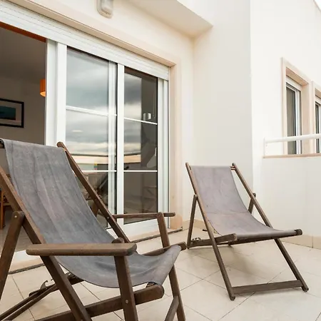 Apartment 27: Duplex Baleal Retreat